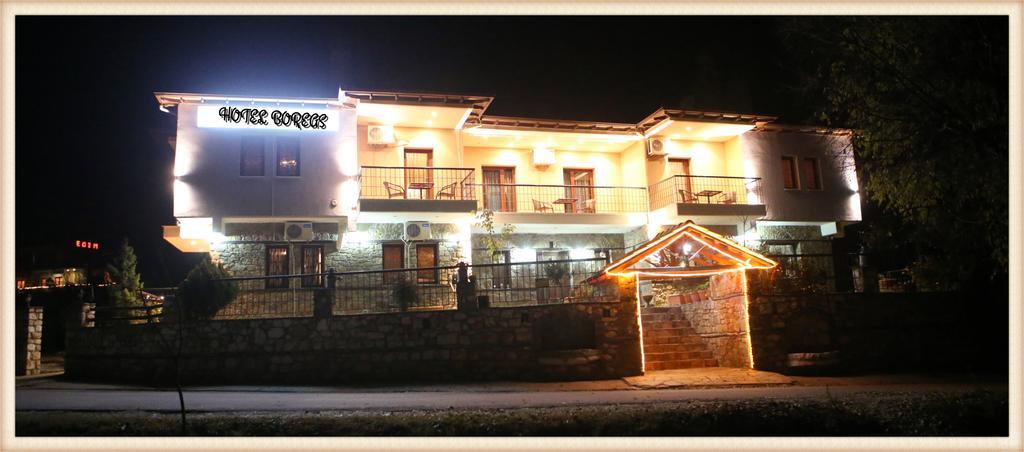 Voreas Hotel Káto Loutrákion Buitenkant foto