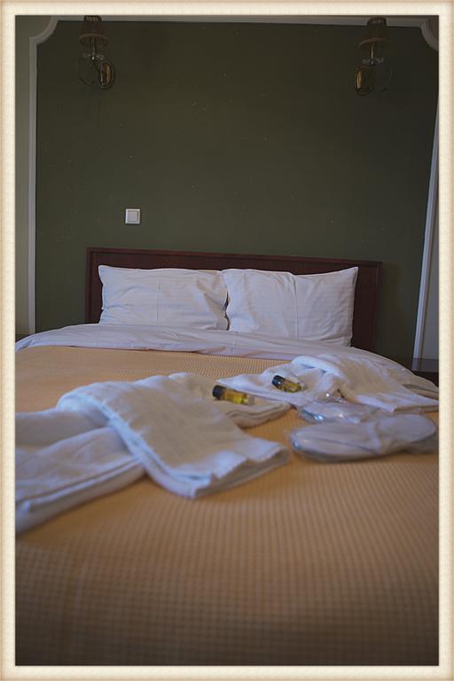 Voreas Hotel Káto Loutrákion Kamer foto