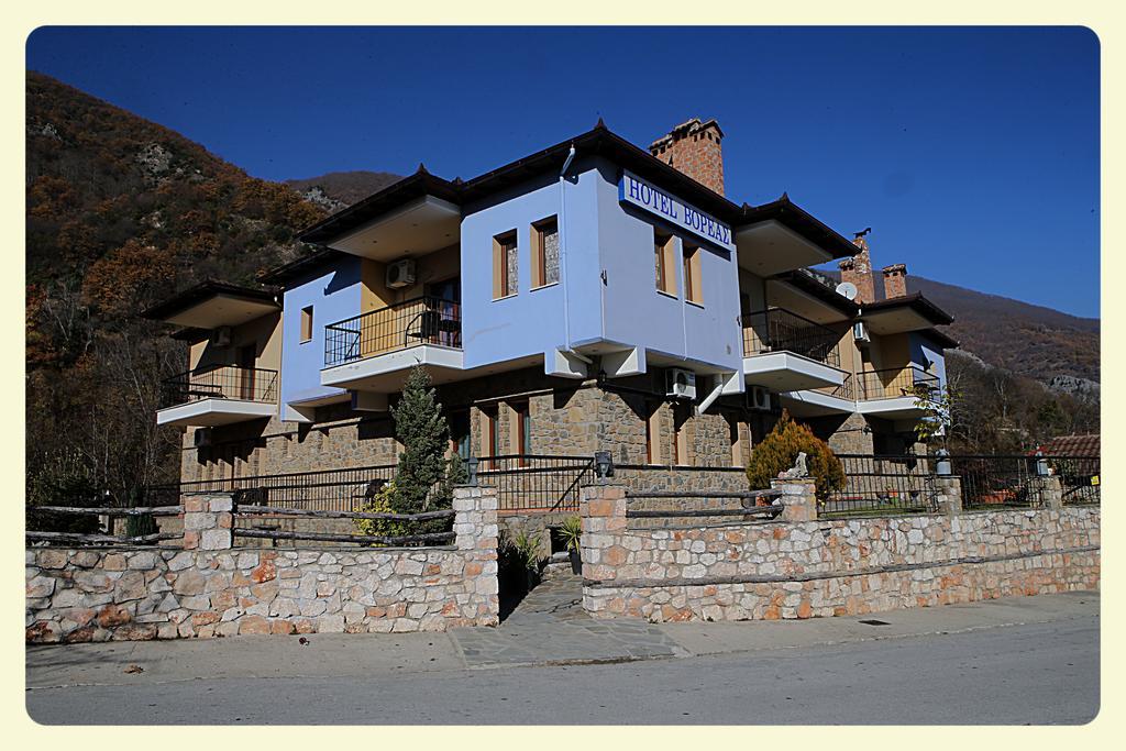 Voreas Hotel Káto Loutrákion Buitenkant foto